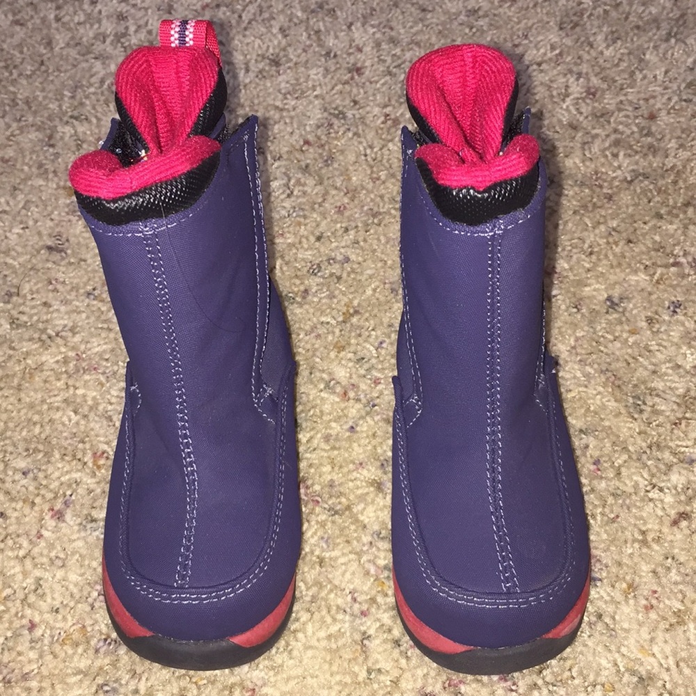 5M Lands’ End snow boots